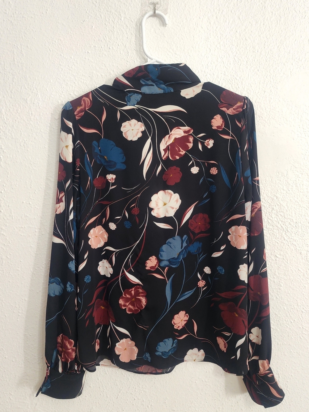 RW&CO. Black Formal Officewear Floral Tie-Neck Chic Flowy Blouse Academia - Picture 4 of 12